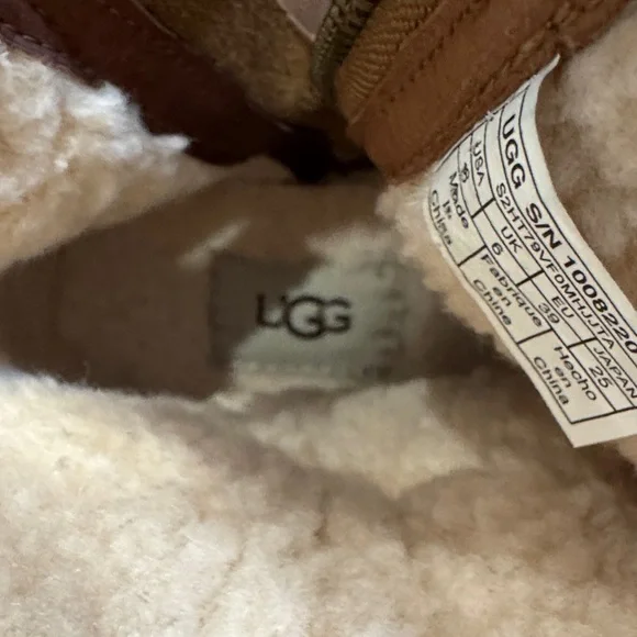 NWOT UGG Blayre II Shearling Leather Booties – Size 8 - Picture 7 of 16